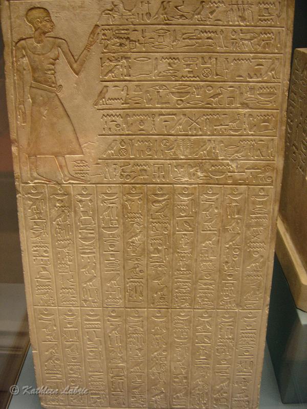 DSC02431.JPG - [en] Egyptian Inscriptions   Egyptian inscriptions at the British Museum. [fr] Hiéroglyphes   Inscriptions égyptiennes exposées au  British Museum . 